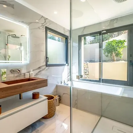Prestige Avec Piscine Et Sa Vue Au Calme * Grimaud