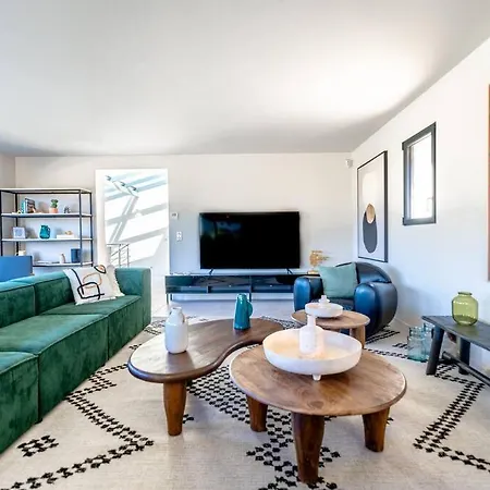 Prestige Avec Piscine Et Sa Vue Au Calme Villa