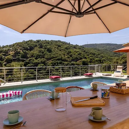 Prestige Avec Piscine Et Sa Vue Au Calme Villa Grimaud
