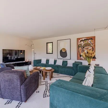 Prestige Avec Piscine Et Sa Vue Au Calme Villa