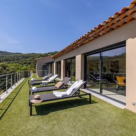 Prestige Avec Piscine Et Sa Vue Au Calme Villa Grimaud